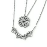 Елегантно колие, което може да се носи по 2 варианта.