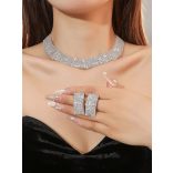 Официален комплект бижута с колие и обеци – блестящи кристали Катлин 