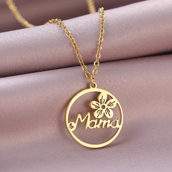 Колие с надпис Мама с цвете в златист цвят