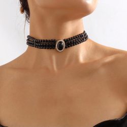 Колие чокър с черни мъниста