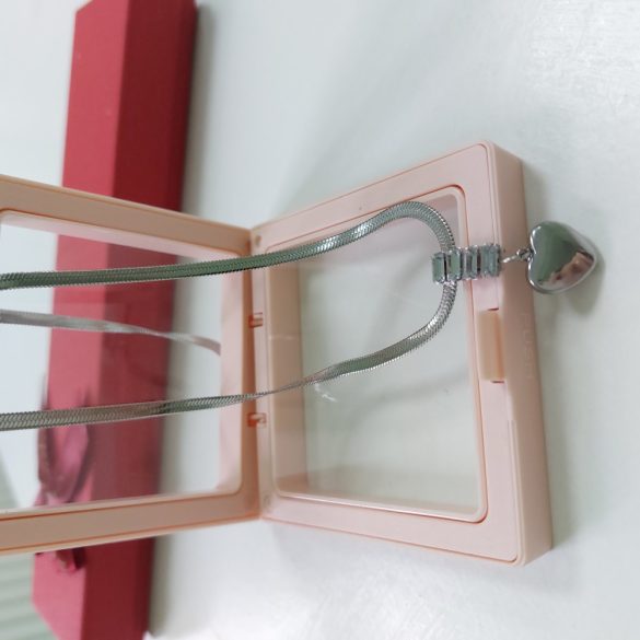 Колие от медицинска стомана със сърце "София"